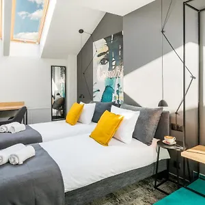Camera Apartments דירה